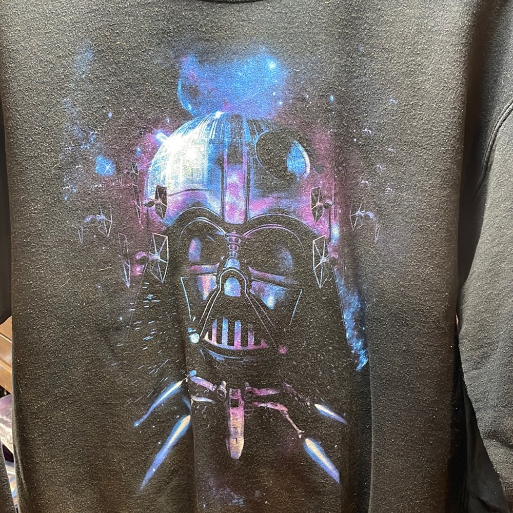 Star Wars sweatshirt